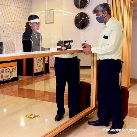 Oyo 81347 Amantran Hotel And Restaurant Kanpur Ngoại thất bức ảnh